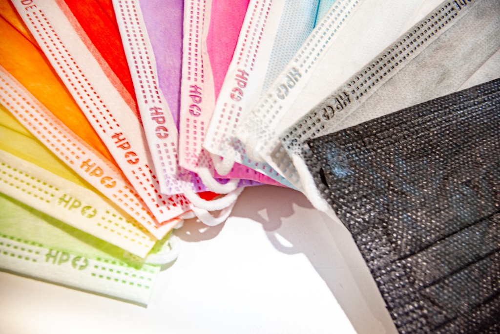 Mascherine Chirurgiche Tipo IIR, Swiss Made, conf. 10x, in busta tascabile, colore Rainbow